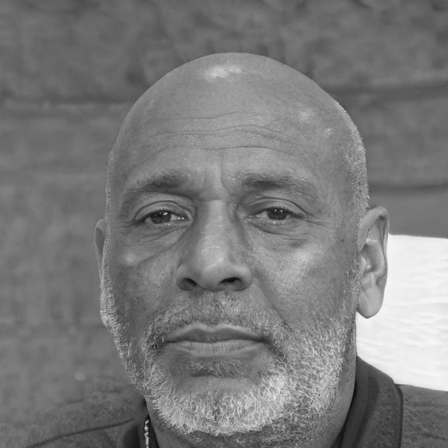 Portrait de Marco Dubois, diplômé de notre formation barberie